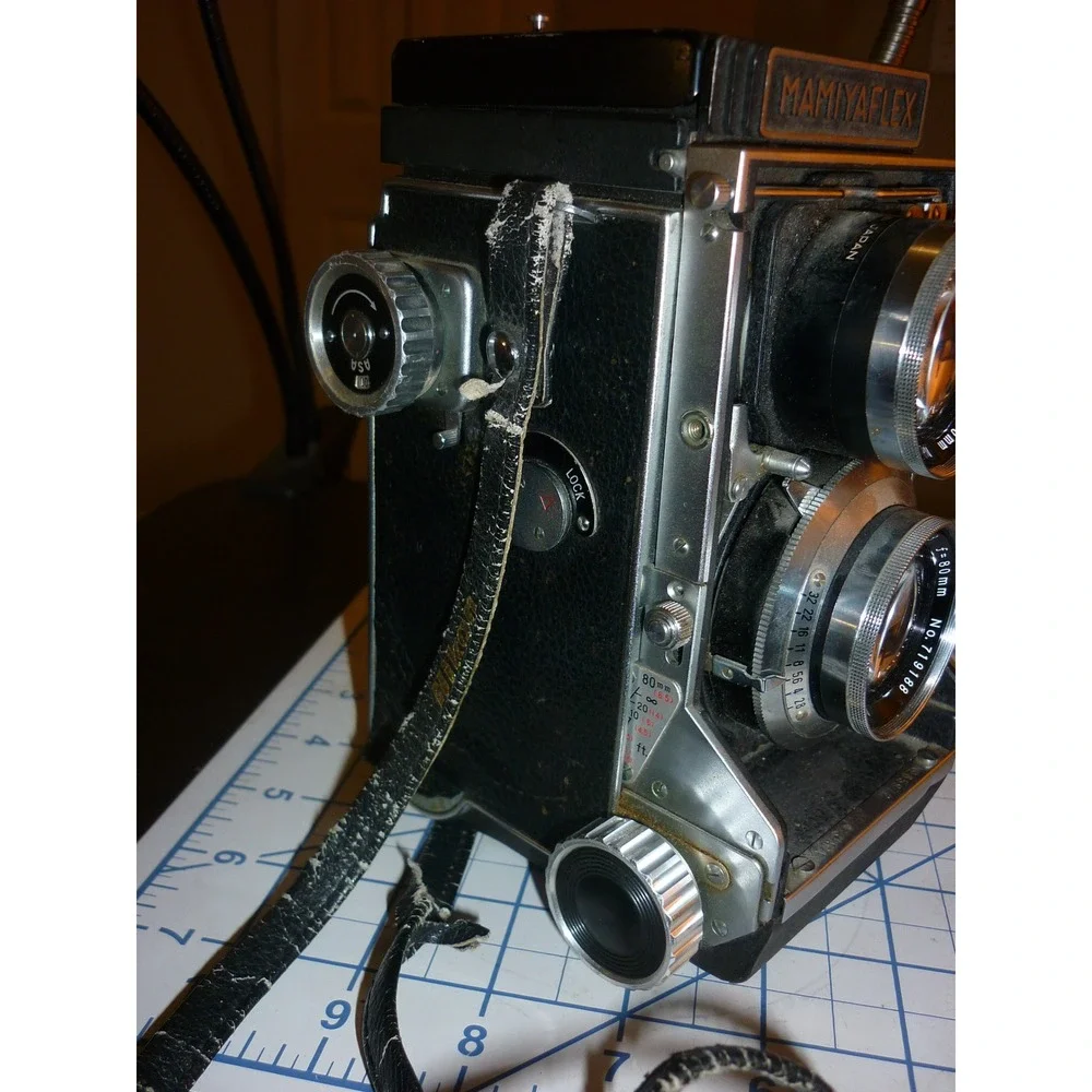 Vintage Mamiyaflex C2 Professional TLR Camera w/ 80mm f2.8 Mamiya-Sekor Lenses